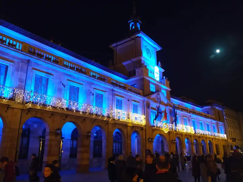 Navidad en Oviedo: Luces, eventos y tradiciones navideñas en la capital asturiana